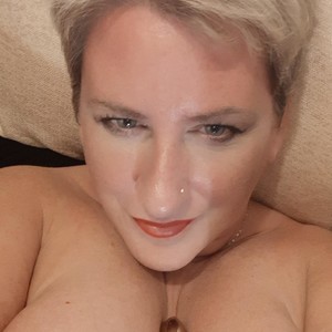 amazing_ava Webcams