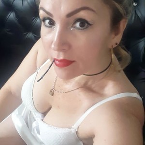 beauty_milf4 Nude Chat Room