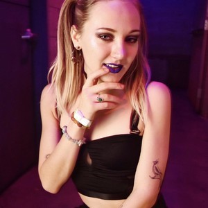 kikiviolet MyFreeCam