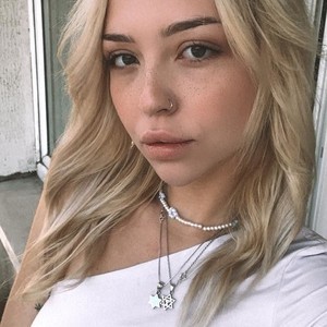 sk8gurl420 Sex Chat